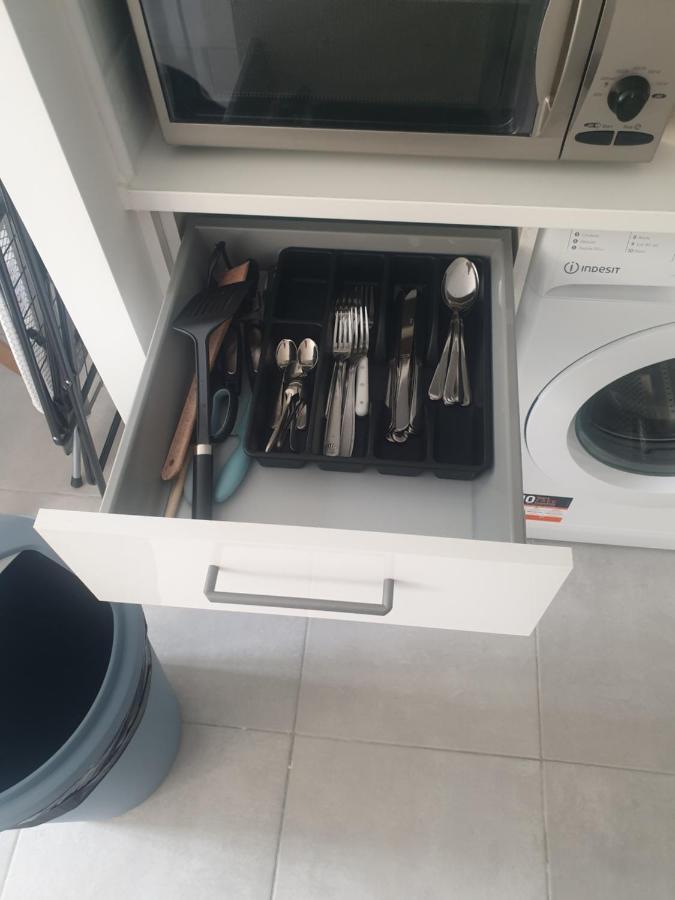 Appartements Renove 2023 Proche Aeroport 5Min, Gare Sncf 2 Min, Tramway Au Pied De L'Immeuble , Parking Possible, Renovated Apartments 2023 Near The Airport 5 Min, Train Station 2 Min, Tram Next To The Building 1 Min, Parking Possible Nice Buitenkant foto