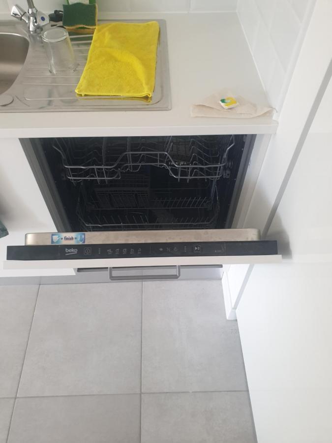 Appartements Renove 2023 Proche Aeroport 5Min, Gare Sncf 2 Min, Tramway Au Pied De L'Immeuble , Parking Possible, Renovated Apartments 2023 Near The Airport 5 Min, Train Station 2 Min, Tram Next To The Building 1 Min, Parking Possible Nice Buitenkant foto