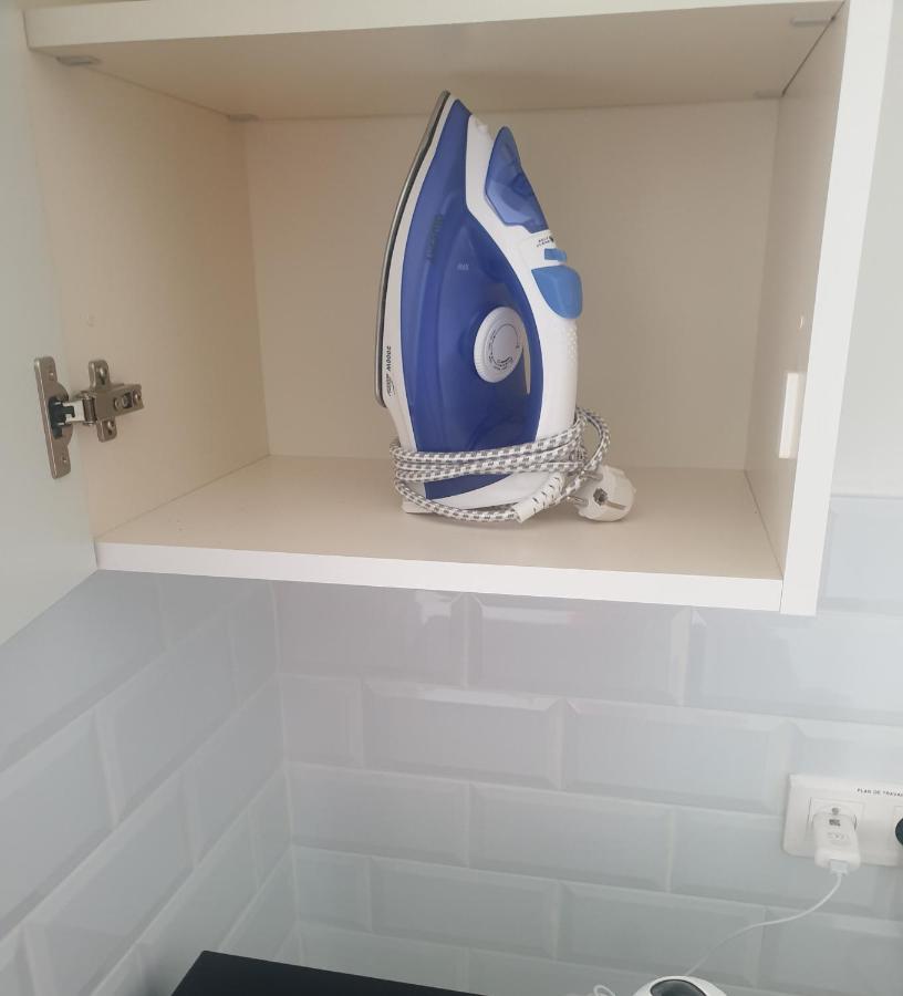 Appartements Renove 2023 Proche Aeroport 5Min, Gare Sncf 2 Min, Tramway Au Pied De L'Immeuble , Parking Possible, Renovated Apartments 2023 Near The Airport 5 Min, Train Station 2 Min, Tram Next To The Building 1 Min, Parking Possible Nice Buitenkant foto